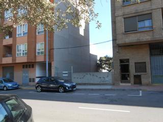 Terreny residencial a Carrer les oliveres 27. Suelo urbano centico y economico