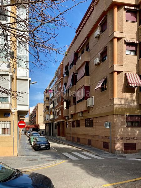 Foto 883d34d6-f402-42b7-bb88-3c4478c3b3db. Pis a calle amparo ballester 27 a Beteró Valencia