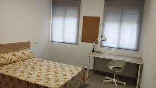 Location Appartement  Calle musico martin soler. Estudiantes!!  os gustaría estrenar vivienda este próximo curso