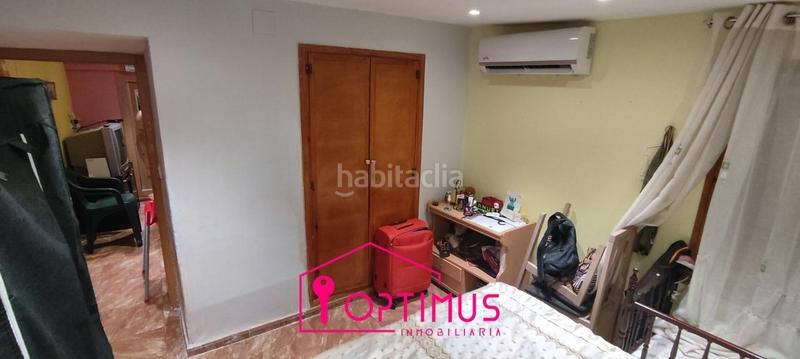 Foto c741d967-d964-4aa3-ace5-7329e65f9c20. Reihenhaus in Jarafuel