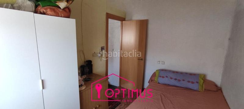 Foto ca7f7f63-74b2-4802-a003-576427071091. Reihenhaus in Jarafuel