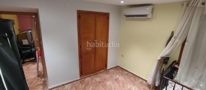 Foto f9de297f-07df-4a0c-bbd2-9dcea121ab15. Reihenhaus in Jarafuel