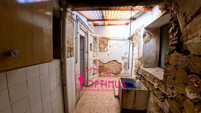 Foto 72b12c70-30b3-46d3-9861-5e0ab8bf200e. Casa adossada a Turís