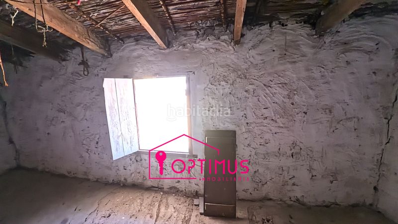 Foto b2f948ea-da9b-43fb-8d55-68997f8b37dc. Casa adossada a Turís