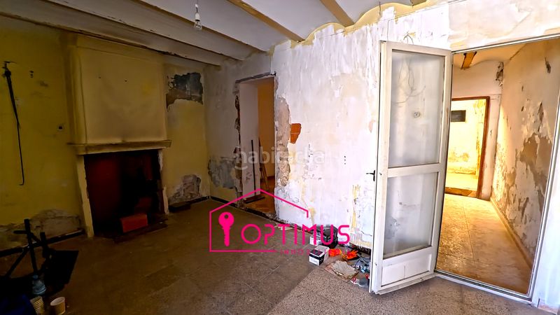 Foto bd5a0082-3681-44a0-93b2-ed515052e9b5. Casa adossada a Turís