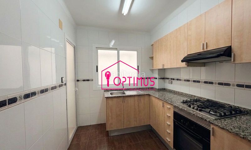 Apartamento exclusiva esta amplia y luminosa vivienda con terraza en benimaclet en Valencia - Imagen 17