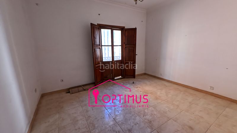 Foto dae9a4ba-caba-4d0a-add2-d644a4df05d2. Edificio in Turís