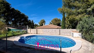 Chalet in Turís. Chalet pareado en venta en ur altury