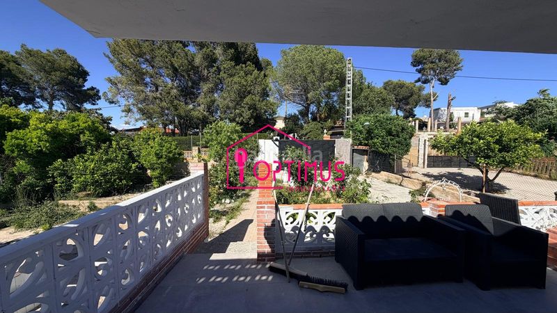 Foto 0092570a-f6fe-41ff-82b0-b88f5d34c2d7. Chalet ? impresionante chalet con gran parcela, piscina y muchísimo potencial / montserrat ? en Turís