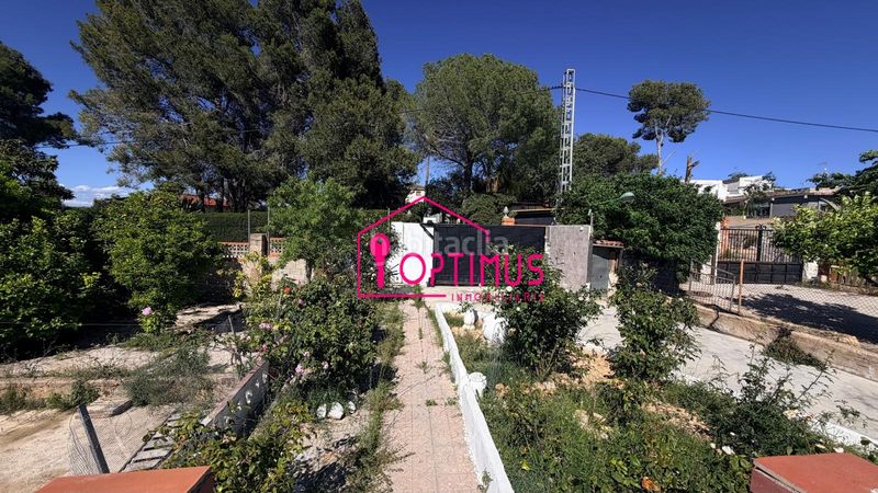 Foto a21ee98f-2bbd-4a67-b9e9-02599336411b. Chalet ? impresionante chalet con gran parcela, piscina y muchísimo potencial / montserrat ? en Turís