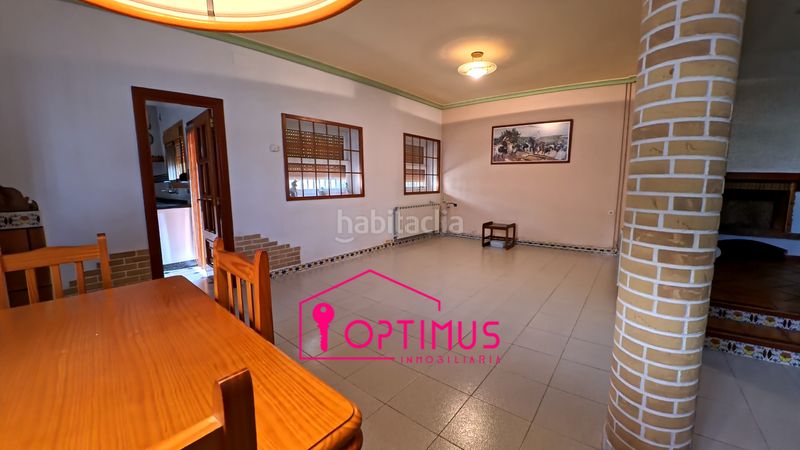 Foto f6f57fe5-2f05-4161-9e86-dd253a16e7f3. Xalet amb aparcament a Turís