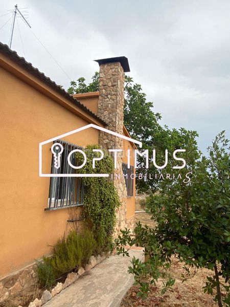 Foto 5a1b632b-d666-49eb-ac21-16fb789ffa7f. Chalet in cami dels carasols 118 in Loriguilla