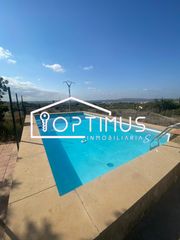 Chalet in Cami dels carasols 118. Chalet independiente con piscina y parcela de 5.447 m²