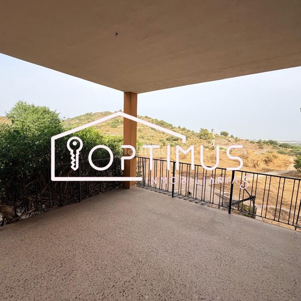 Foto aa7fe68f-5843-43a7-b2c1-8f20f2828282. Chalet in cami dels carasols 118 in Loriguilla