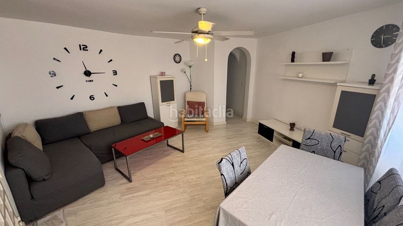 Foto 2f2aa260-b1b2-4461-afec-9e43272e8be3. Apartament amb piscina a Playamar - Benyamina Torremolinos