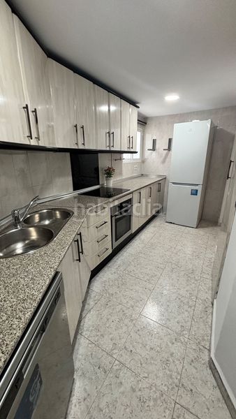 Foto 7d029787-f5bc-4444-b0ad-785cf9d17825. Apartament amb piscina a Playamar - Benyamina Torremolinos