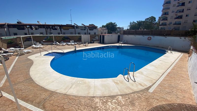 Foto cd1616f4-097c-48c3-b2cb-33f1b6a89c2a. Apartament amb piscina a Playamar - Benyamina Torremolinos