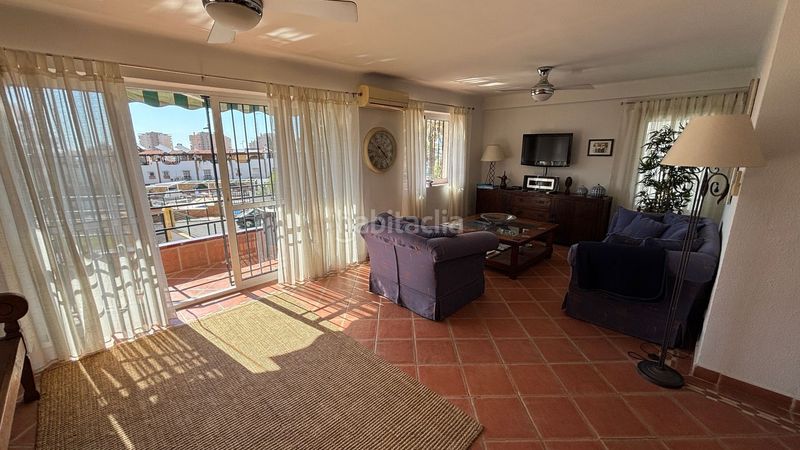 Foto 5e130cca-02e5-420b-9054-354b765e68d3. Apartament amb calefacció piscina a Playamar - Benyamina Torremolinos