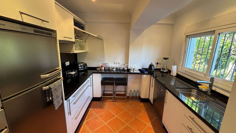 Foto c280a221-b4f4-46f0-baf0-c99b9dce9f79. Apartament amb calefacció piscina a Playamar - Benyamina Torremolinos