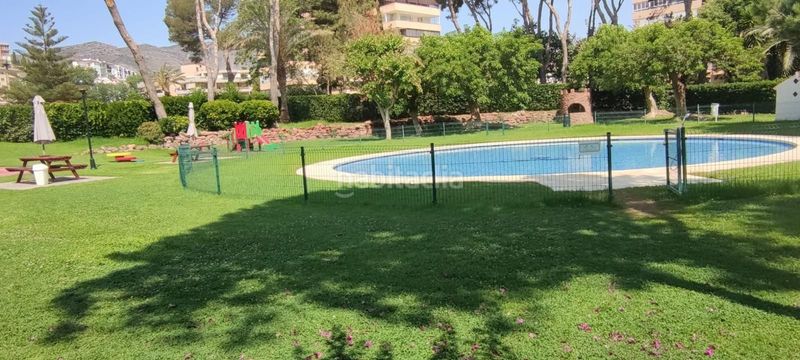 Foto b8e3df92-af74-4031-a2b8-2c3b9d1a13ad. Casa adossada amb calefacció piscina a El Bajondillo Torremolinos