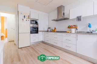 Pis  Carrer dels sants just i pastor. Piso en venta en calle dels sants just i pastor