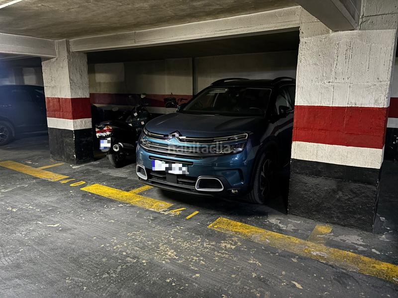 Foto b43736fc-fc58-47eb-bed3-e23a99c6299f. Autoparkplatz in Mestalla Valencia