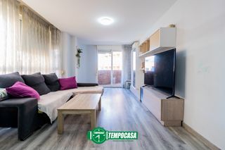 Pis  Avinguda de lluís vives. Piso reformado para ti y tu familia!