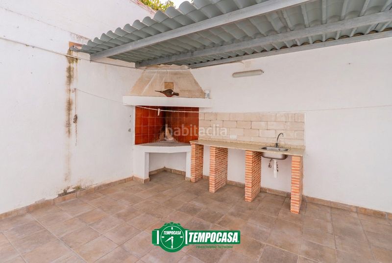 Foto e82104cf-8488-4a96-86fe-0eb236667fce. Casa amb xemeneia calefacció a Llombai