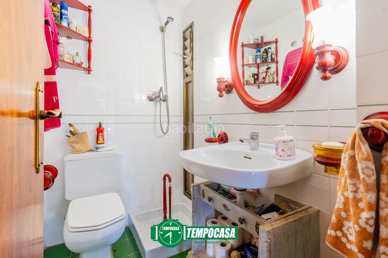 Foto 6d5a7620-bcbd-45a6-824c-e3e39d6b10a6. Casa adossada amb aparcament a Godella