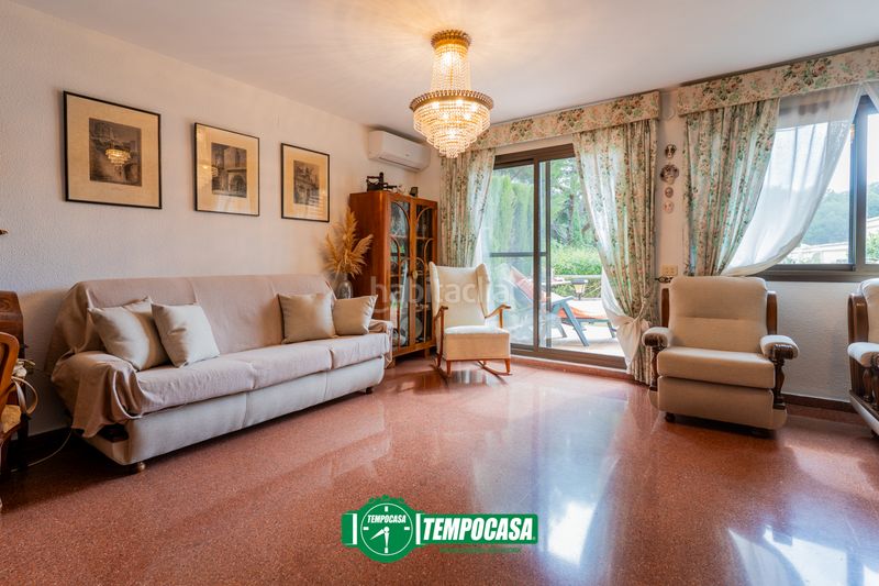 Foto 8cdcf471-7821-4893-a980-8e04b640bd7f. Casa adossada amb aparcament a Godella
