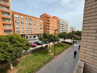 Edifici  Calle pintor pinazo. Edificio residencial en venta