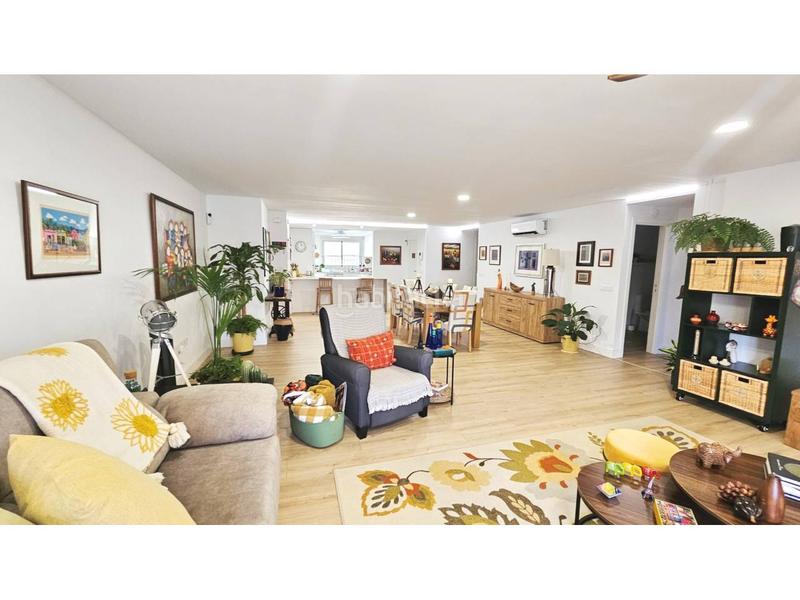 Foto f8bfa2f2-5804-4f6e-8149-27c1d452df67. Appartement avec parking dans La Salle - Cuatro Torres Santa Cruz de Tenerife