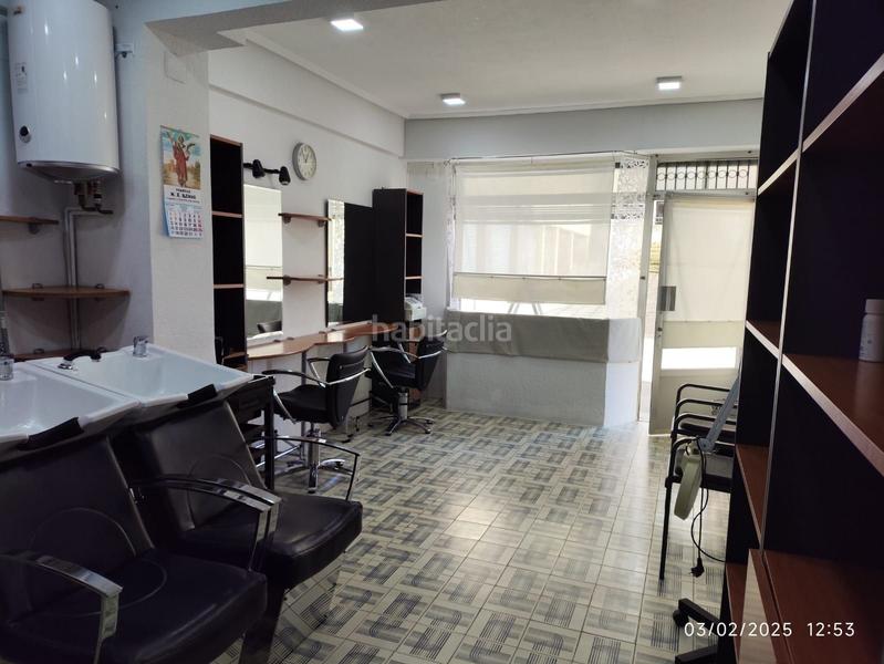Foto daf9bf1d-6cb7-4af4-ad5b-c601c522dacf. Alquiler local comercial se alquila peluqueria en lauaxeta en Santurtzi