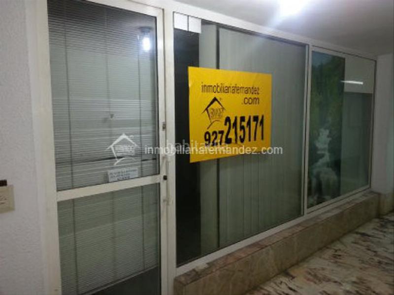 Foto 1c221b08-f6b0-45a1-b0ab-8c4d3ede1abc. Affitto locale commerciale in Centro Cáceres