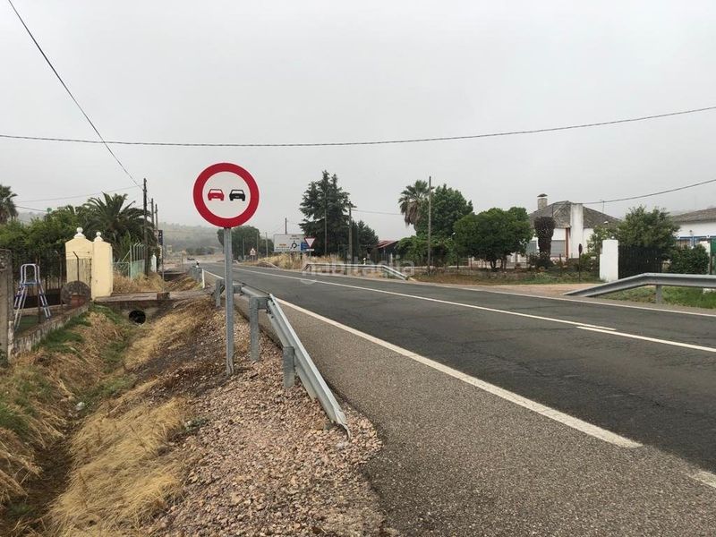 Foto f4a0de73-b5af-4199-80e9-d9e0e2c1e71a. Terreny residencial a Alcuéscar