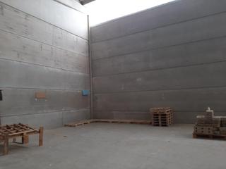 Bâtiment à usage industriel à Montesol - Mejostilla. Nave industrial en venta en poligono mejostilla