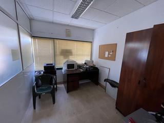 Bâtiment à usage industriel à Montesol - Mejostilla. Nave industrial en venta en poligono mejostilla