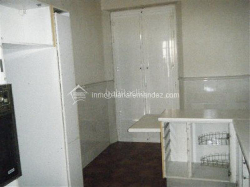 Foto 3675927e-5e07-4a47-b61f-3a88b84e8753. Pis amb aparcament a Casco Antiguo Cáceres