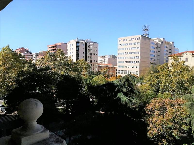 Foto aacb3423-fc7f-4006-a186-3836f4f559eb. Pis amb aparcament a Casco Antiguo Cáceres