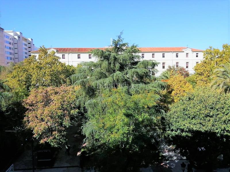 Foto c21147fa-b6f6-460a-a4ac-81febe6ab5a3. Pis amb aparcament a Casco Antiguo Cáceres