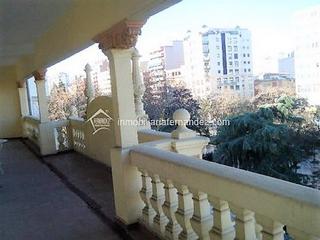Piso en Casco Antiguo. Pisazo en cánovas, perfecto como inversión!