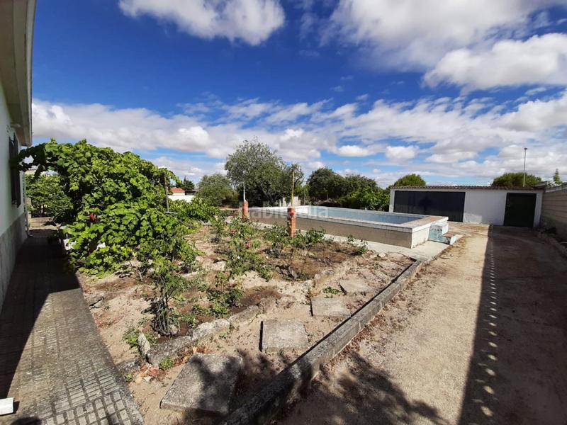 Foto c79d1467-5b95-4bae-9f19-bf00a25ab4e5. Xalet amb calefacció aparcament piscina a Malpartida de Cáceres