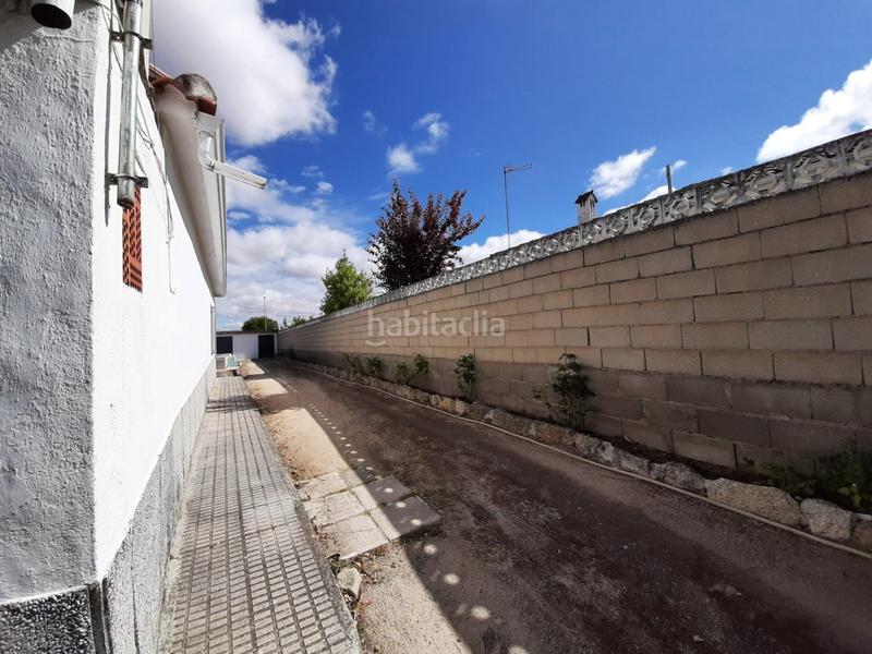 Foto e0fe2e22-8c96-4414-a02d-bfea83772046. Xalet amb calefacció aparcament piscina a Malpartida de Cáceres