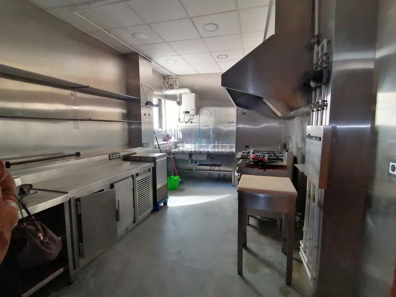 Foto eda248b7-724e-4527-84ff-979aa77cd15f. Local comercial a Centro Cáceres