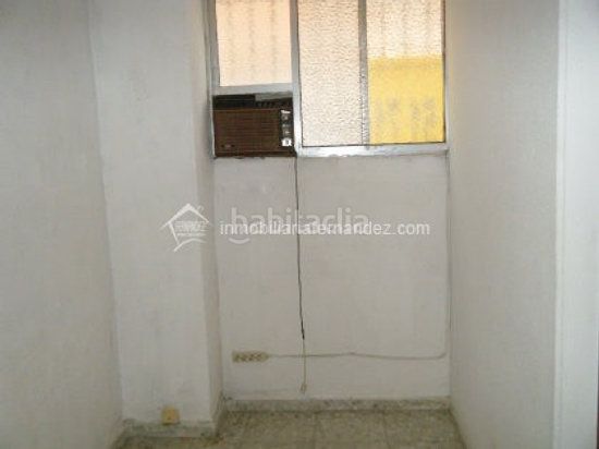 Foto d5439652-ed3e-4511-9de0-86d44a419ef5. Local comercial a Centro Cáceres