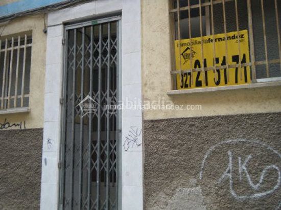 Foto ff2caebd-d3e9-4ff0-9546-038386780935. Local comercial a Centro Cáceres