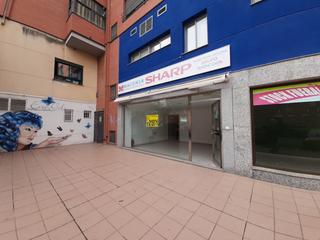 Lloguer Local Comercial a Centro. Local preparado