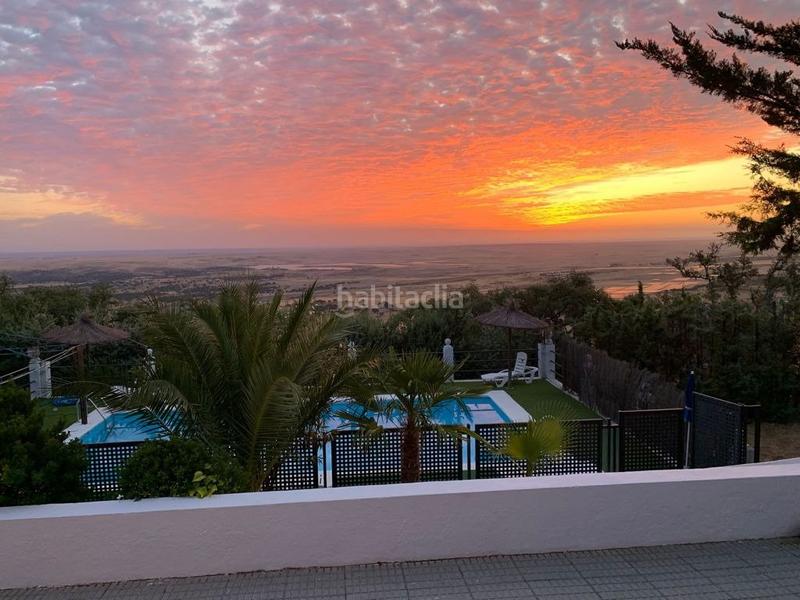 Foto 128d7c7b-5ed4-4e6b-abdf-2a38c0a1c62c. Chalet  con piscina en Campus Universitario Cáceres