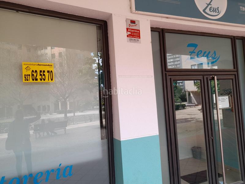 Foto 8238ff9d-ccc8-4524-af7e-3af313107992. Location local commercial dans Centro Cáceres