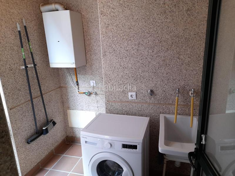 Foto e4a8ac77-6bcc-40f6-b6f1-d4a0b23ac377. Casa adossada amb calefacció aparcament a Montesol - Mejostilla Cáceres